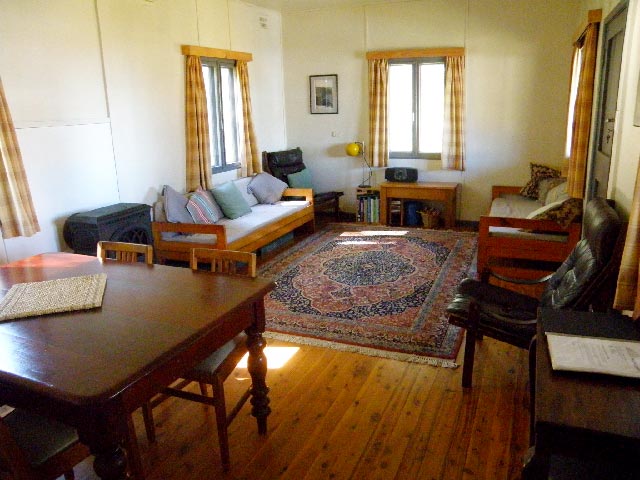 callicoma hill eco-cabins lounge callicoma hill eco-cabins lounge